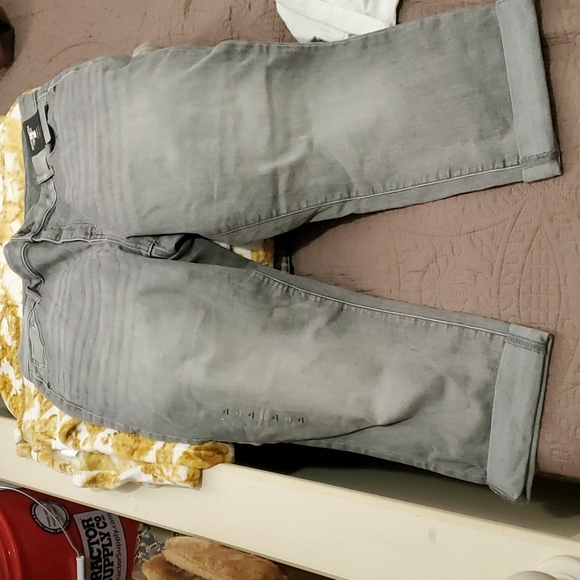 Capri rolled hem jeans - Picture 1 of 6